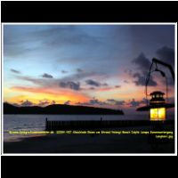 12554 437 Abschieds Essen am Strand Pelangi Beach Idylle Lampe Sonnenuntergang Langkawi.jpg